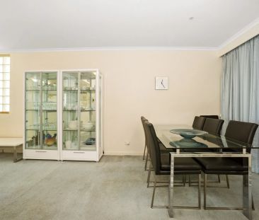 Beautiful Two Bedroom Apartment with Sea Views in the Heart of Glenelg - Photo 5