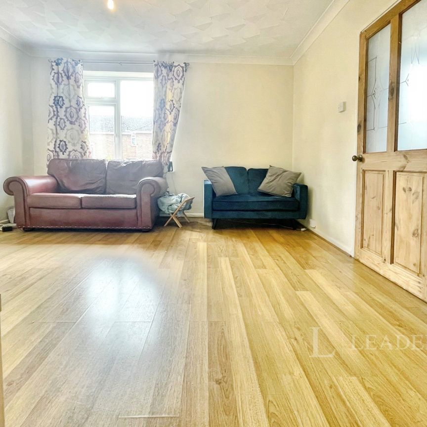 4 bedroom house to rent Coniston Close, Norwich, NR5 - Photo 1