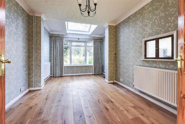 3 bedroom semi-detached house to rent - Photo 1