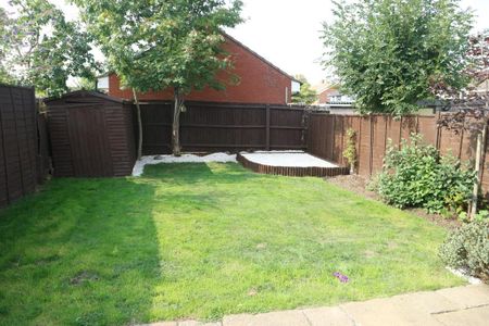 3 bedroom semi-detached house to rent - Photo 4