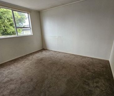 8 Quintal Place, Papatoetoe - Photo 3