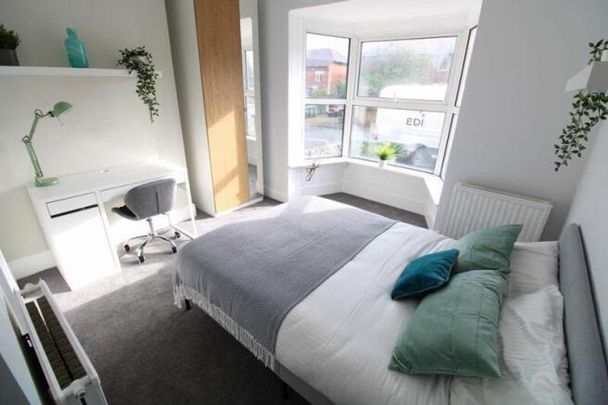 5 bedroom semi-detached house to rent - Photo 1