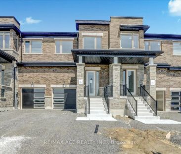 Condo Townhouse For Lease | E9033646 - Photo 5