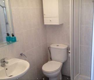 Apartamento en alquiler, en una zona tranquila, planta alta, con im... - Photo 5