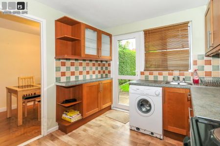 8 Woodbreda Avenue, Newtownbreda, BT8 7JJ, Belfast - Photo 4