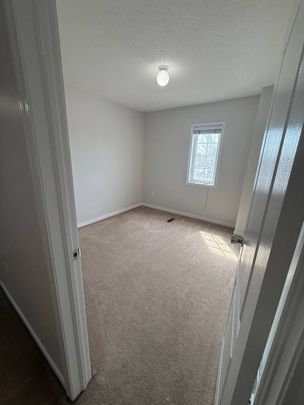 For Lease - 514 Candlestick Circle Unit# Upper, Mississauga, Ontario - Photo 1