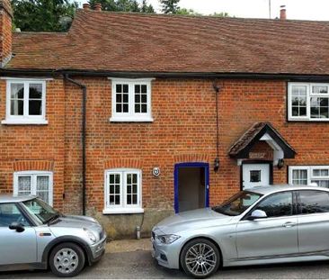 A pretty 3 bed period cottage with a good size rear garden - Photo 1