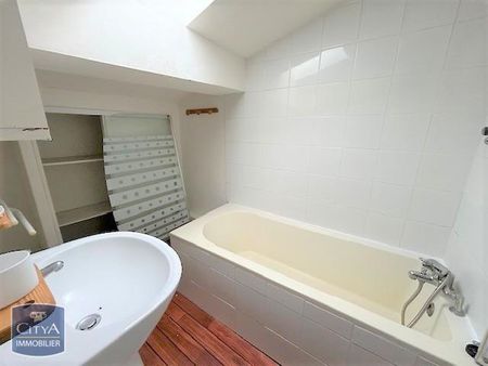 Location Maison 4 pièces 73m² CHAMALIERES 63400 - Photo 4