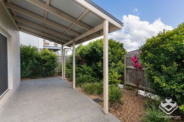 3 Bedroom Townhouse - Photo 1