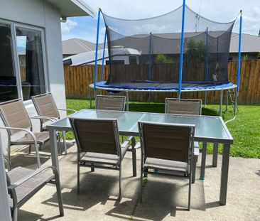 GREAT FAMILY HOME IN OMOKOROA - Photo 2