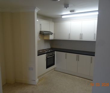 Ground Floor Flat for Rent in Central Hayling Island - Photo 2