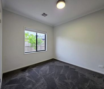 Modern Family Living in Prime Location - Photo 4