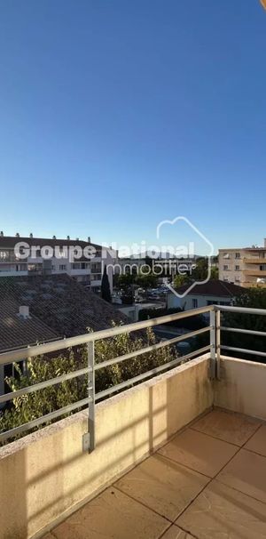 Studio lumineux avec terrasse - Photo 1