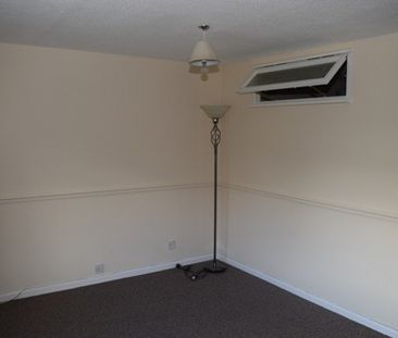 1 Bed Flat, Rodney Court, SO19 - Photo 1