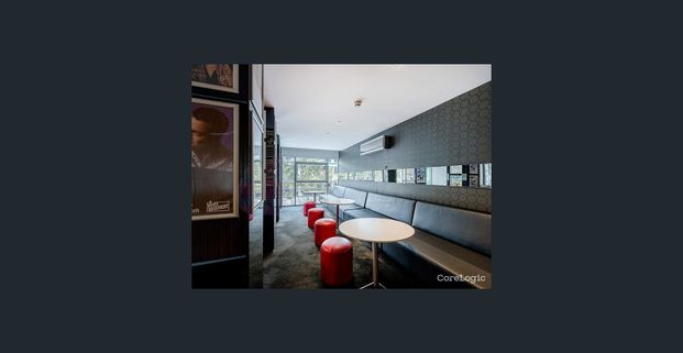 Modern and Convenient Fully Furnished Studio Apartment – Perfect for Independent Living - Photo 1