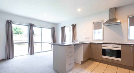 Perfectly located home in Tuakau - Photo 2