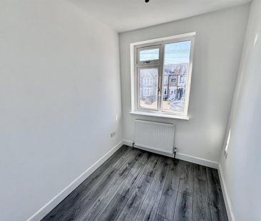 CHEVERAL Avenue, Coventry, CV6 - Photo 2