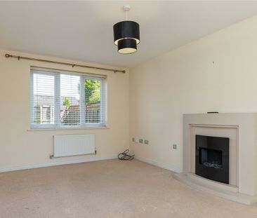 Wallbrook Avenue, Macclesfield, Cheshire, SK10 - Photo 2