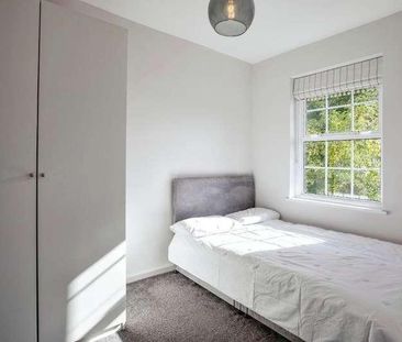 Whatley Avenue, Wimbledon Chase, SW20 - Photo 4