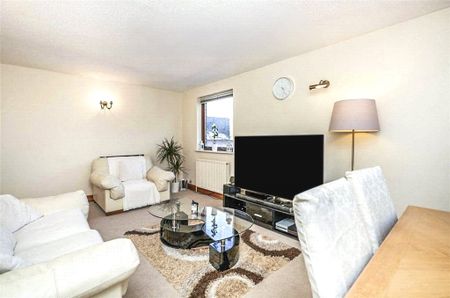 The Oaks, Moormede Crescent, Staines-upon-Thames, Surrey, TW18 4SG - Photo 3
