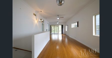 Modern Townhouse Living in Prestigious Brookwater gated community - Photo 2