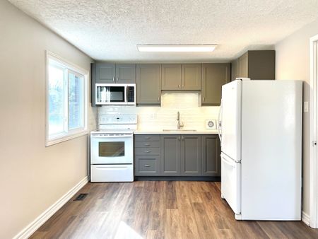 For Lease - 2081B Snow Crescent, Mississauga, Ontario - Photo 5