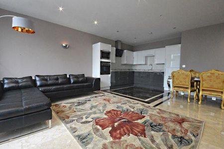 3 bedroom apartment to rent - Photo 2