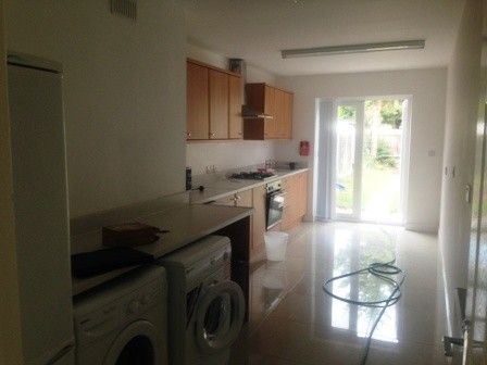 FOUR BEDROOM-2 BATHROOMS-NEWLY REFURBISHED-5 MINS FROM BCU-£75 P/W... - Photo 5