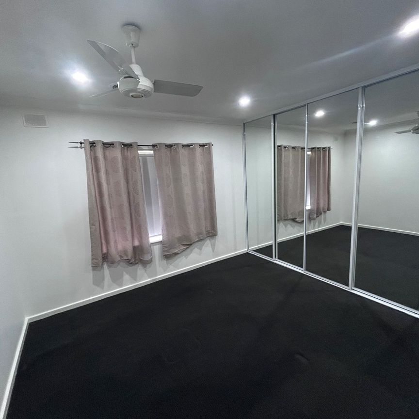 Renovated Large 2 Bedroom Unit near CBD&excl; - Photo 1