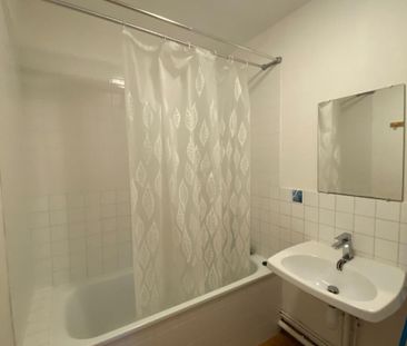 A LOUER - APPARTEMENT MEUBLE - LAVAL - Photo 3