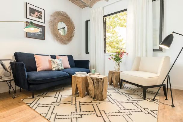 Carrer de Bordeus, Barcelona, Catalonia 08029 - Photo 1