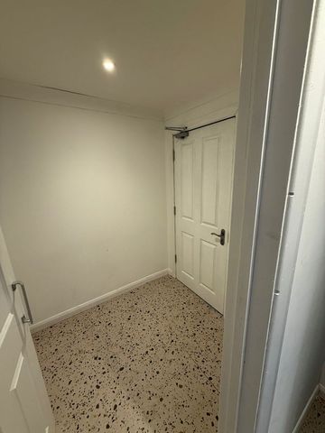 Room in a Shared Flat, West St, BN1 - Photo 4