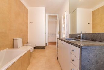 Apartamento T4 em Lisboa