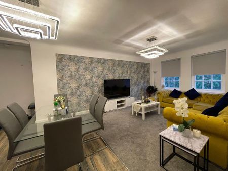 3 bedroom flat to rent - Photo 3