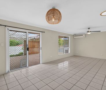 MARIDALE PARK - Family Home with Multiple living spaces and air con... - Photo 1
