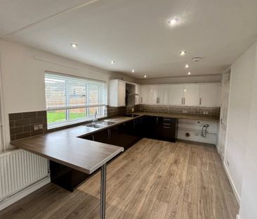 Olive Close - Photo 5