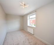3 bed House - Mid Terrace for Rent - Photo 6