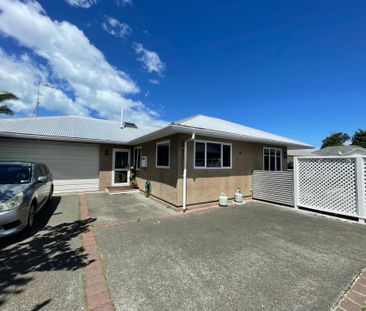 Charming 3-Bedroom Home in Onekawa - Photo 2