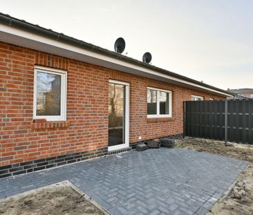 Erstbezug in Augustfehn! Ebenerdiger Bungalow mit moderner Ausstatt... - Foto 1