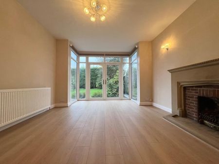 4 bedroom detached house to rent - Photo 3