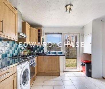 3 bedroom terraced house to rent - Photo 2