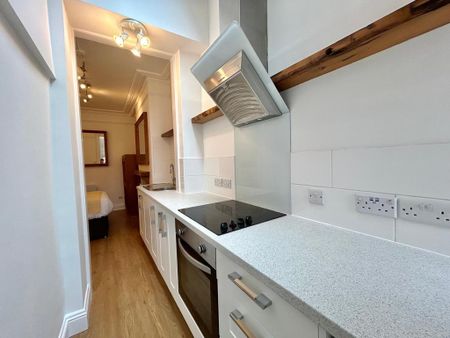 Studio to rent - Photo 2