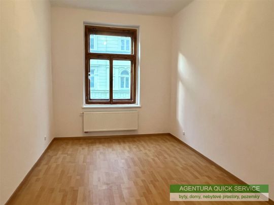 Pronájem bytu 1+1 47 m², Bořivojova, Praha - Фото 1