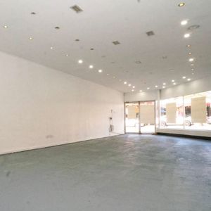 PRIME CORNER RETAIL / OFFICE SPACE - GEORGE STREET - Photo 2