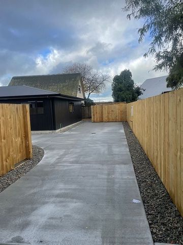 Chic 4BR Taupo Retreat with AC - Photo 2