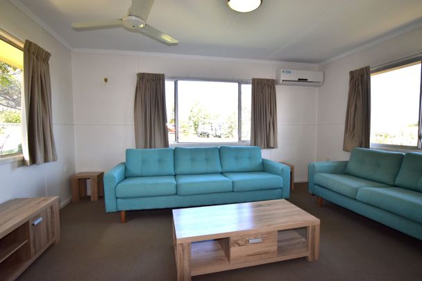 BREAK LEASE - FULLY FURNISHED with YARD MAINTENANCE INCLUDED - Photo 1