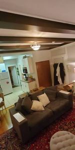 Spacious 1 Bedroom, 1 Bath Apartment with large storage - Photo 3