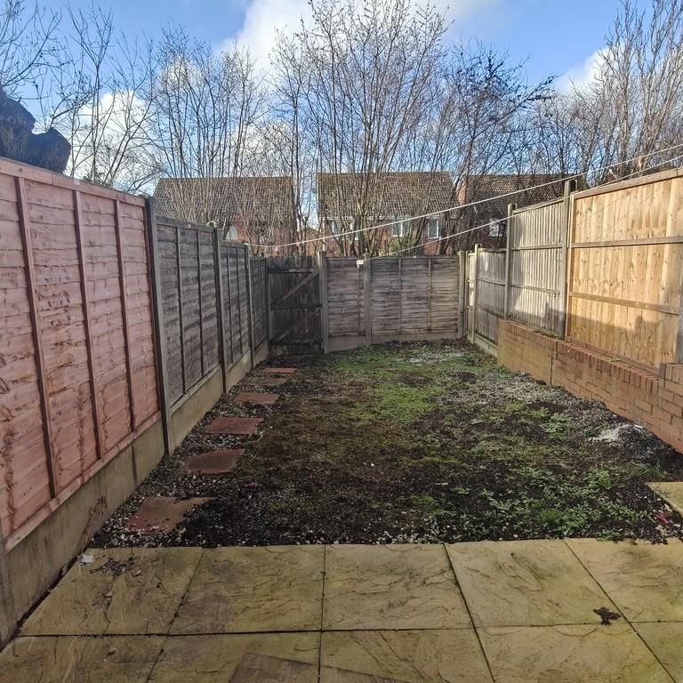 2 bedroom terraced house to rent - Photo 1