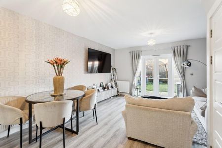 3 bedroom end of terrace house to rent - Photo 2