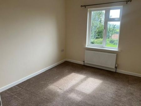3 bedroom detached house to rent - Photo 5